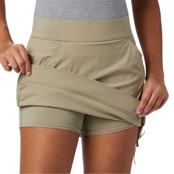 Columbia Women's Skort tan Sz XL - Picture 3 of 9